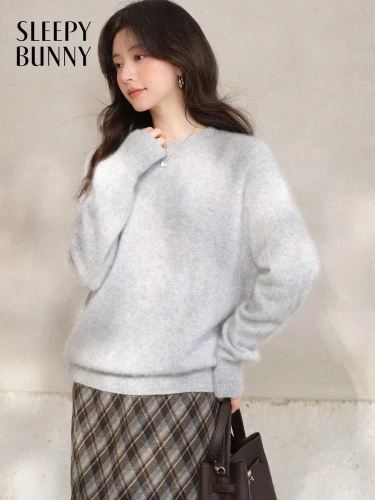 Warm Wool Knit Sweater for Women Lady Classic Round-Neck Pullover Loose-Fit Soft Inner Top Comfortable Everyday Layering Outfit