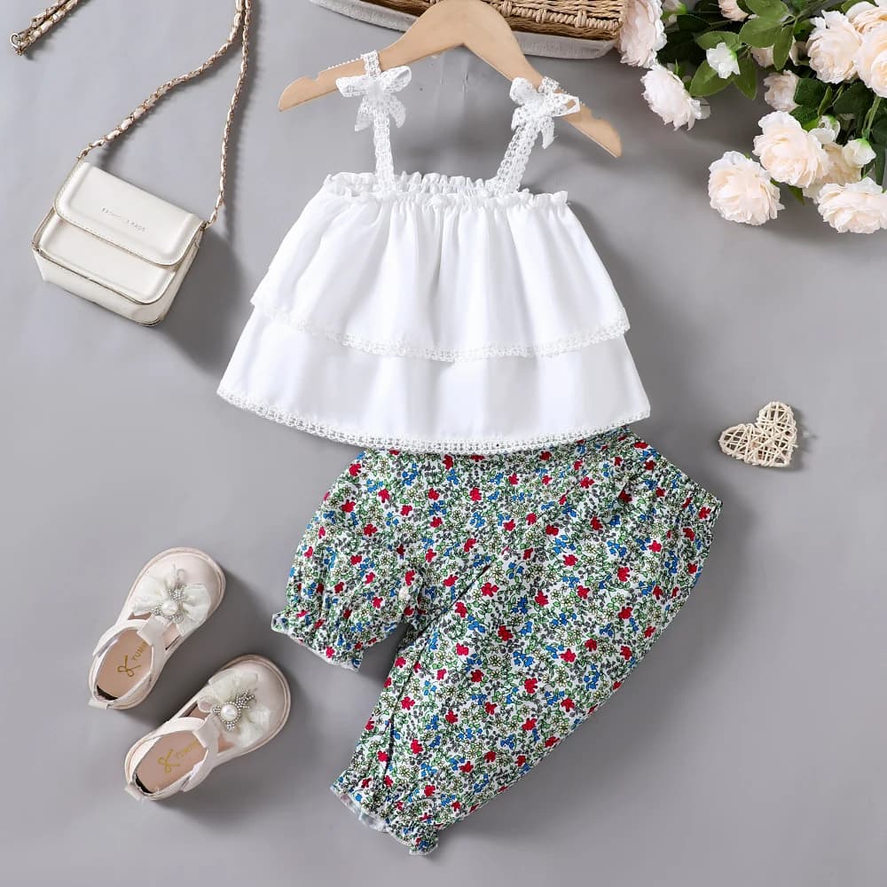 Completo Casual Estivo per Bambine: Top con Fiocco e Leggings a Fiori Piccoli