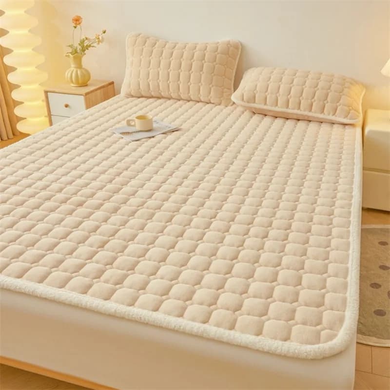 2025 New thick class A milk velvet mattress with winter heat and velvet bedspread, student dorm cushion