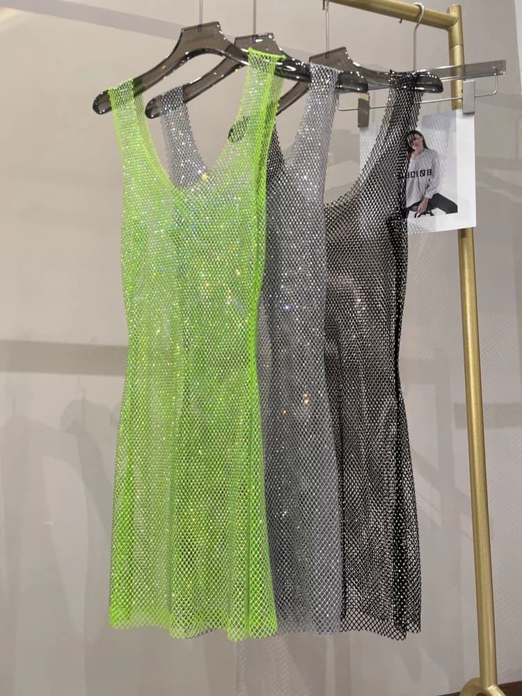 2023 nuovo sexy senza maniche scheletro glitter strass vestito rete da pesca maglia vedere attraverso girocollo abito longuette partito