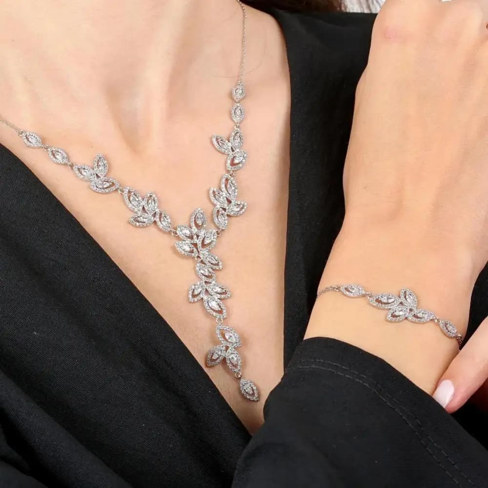 Splendida collana di foglie Set di braccialetti orecchino Boho gioielli da sposa regalo elegante Set di gioielli da sposa con zirconi per le donne fatti a mano