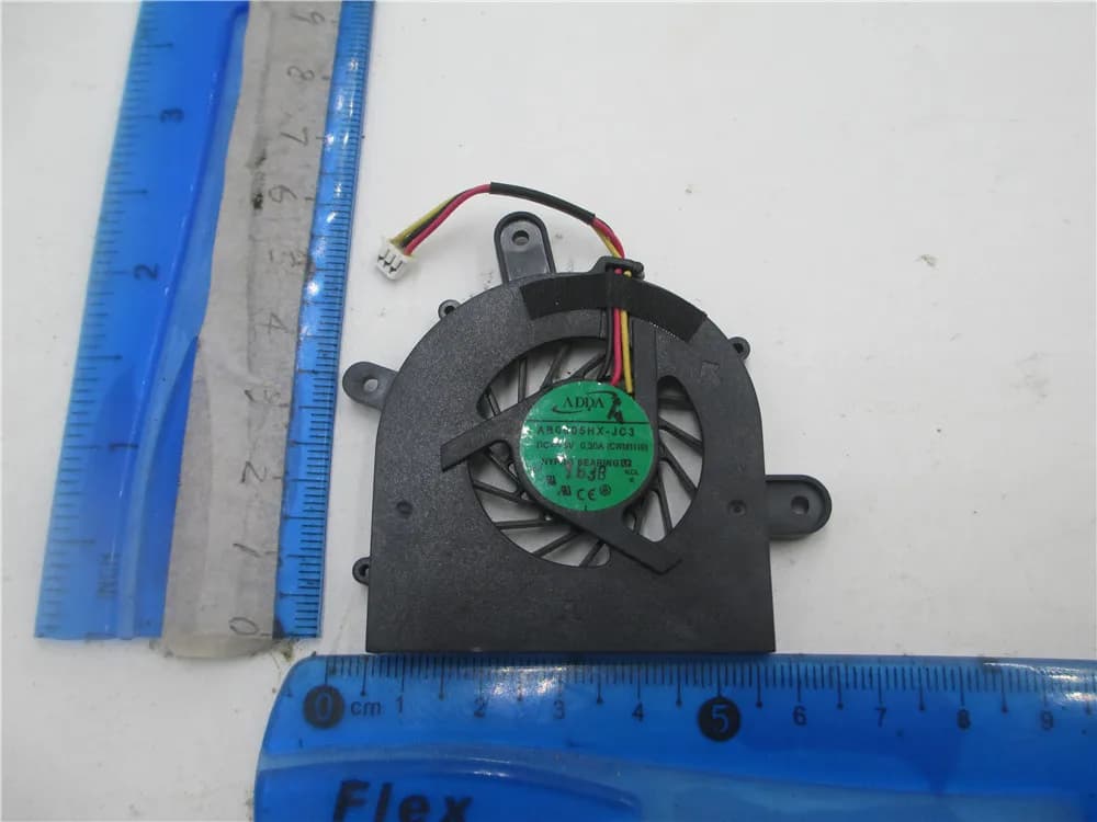 VENTOLA CPU portatile per CLEVO S3100 CWS3100 AB0505UX-QC3 (CWS3100) DC5V 6-31-W510S-100 6-23-AS310-011