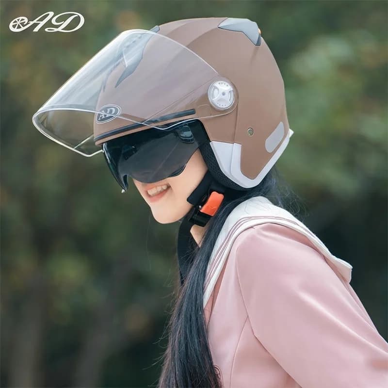 High Quality AD Motorcycle Helmets, Bicycle Helmet and Electric Scooter for Men and Women with Double visor, Rechargeable Bicycle Light