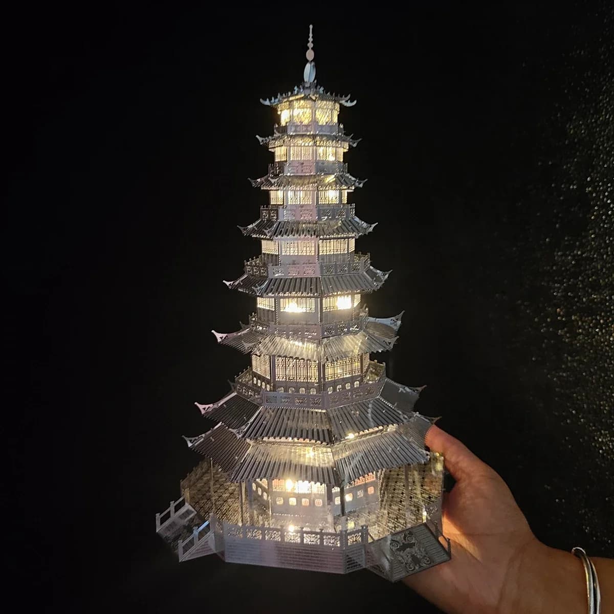 Stereo 3D Decorazioni per la casa Fai da te Fatti a mano Costruzione in metallo Pagoda in vetro Puzzle Modello di assemblaggio Giocattolo Colpo Decorazione Artigianato Giardino