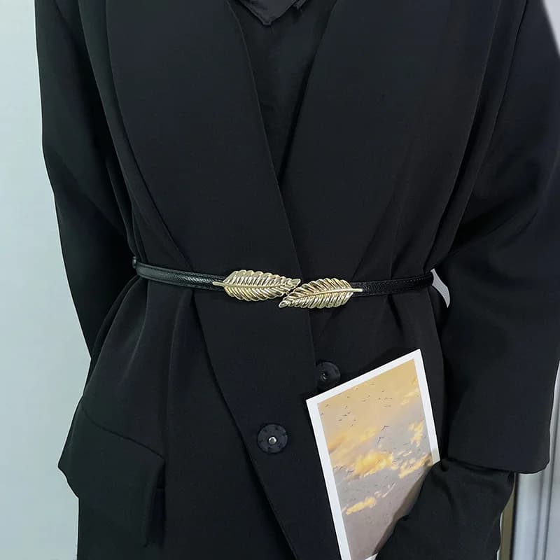 Cintura da donna con decorazioni a foglia, regolabile da 65 cm a 100 cm, per abiti, gonne, jeans, pantaloni, catena per il corpo.