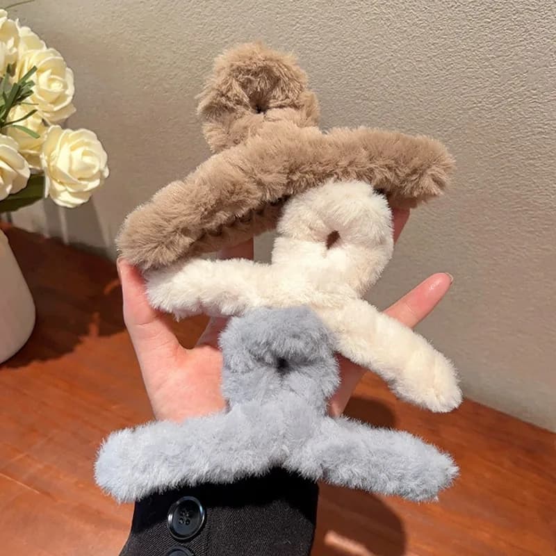 Artiglio per capelli in pelliccia sintetica primavera inverno Elegante fermaglio per capelli in peluche acrilico Barrette Forcine per copricapo a granchio per accessori per capelli da donna