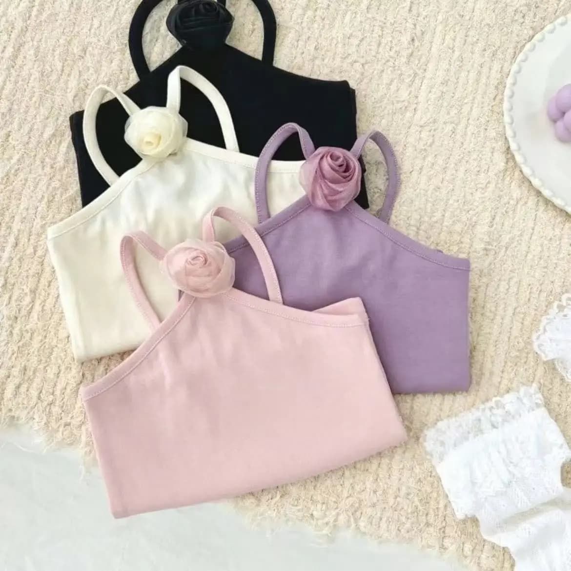 Canotta senza maniche per bambini coreani Estate Nuova maglietta per ragazze con canotta francese appesa al collo con fiori tridimensionali