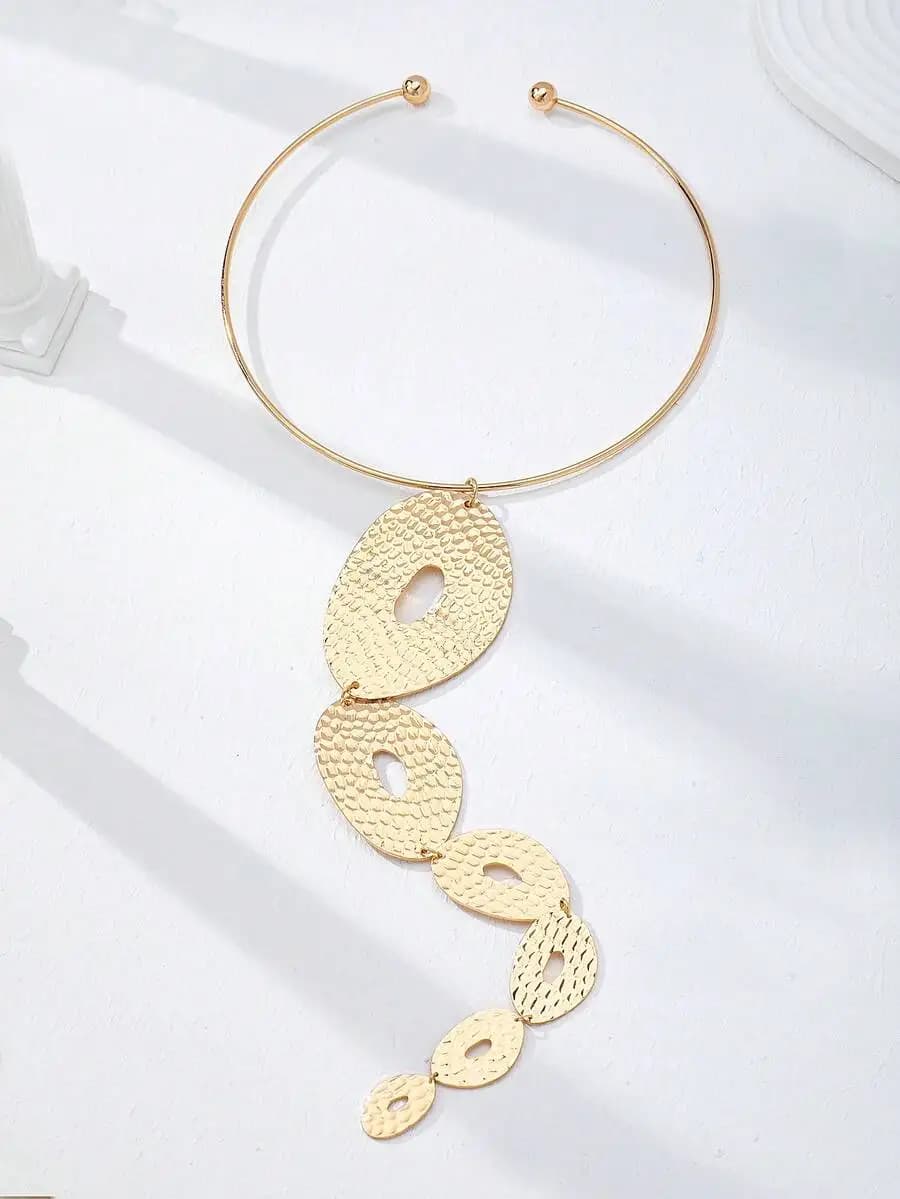 Collana girocollo con ciondolo ovale color oro per donna, gioielli alla moda e di tendenza
