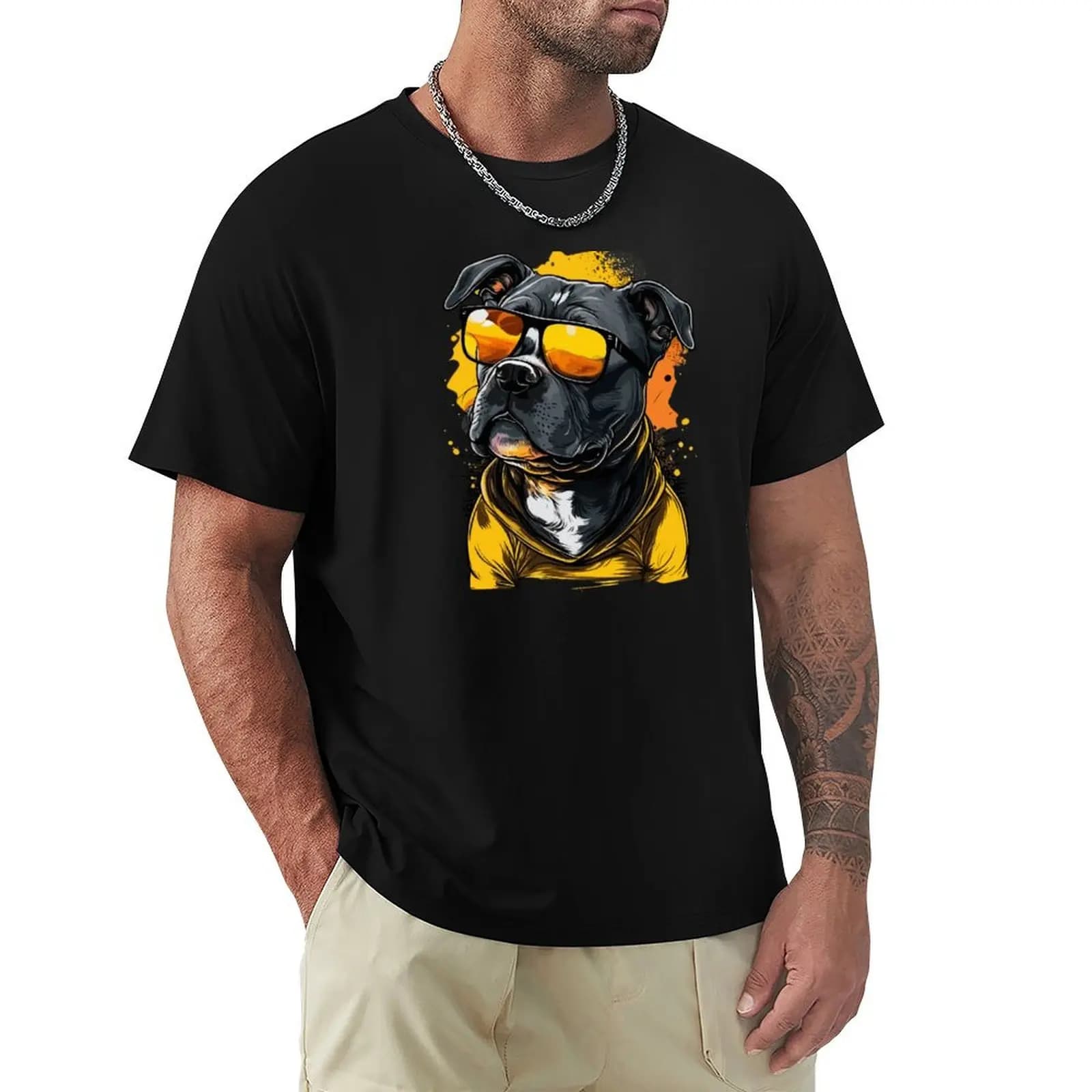 T-shirt Cool Staffy con occhiali da sole a specchio gialli, maglietta a maniche corte per allenamento e performance