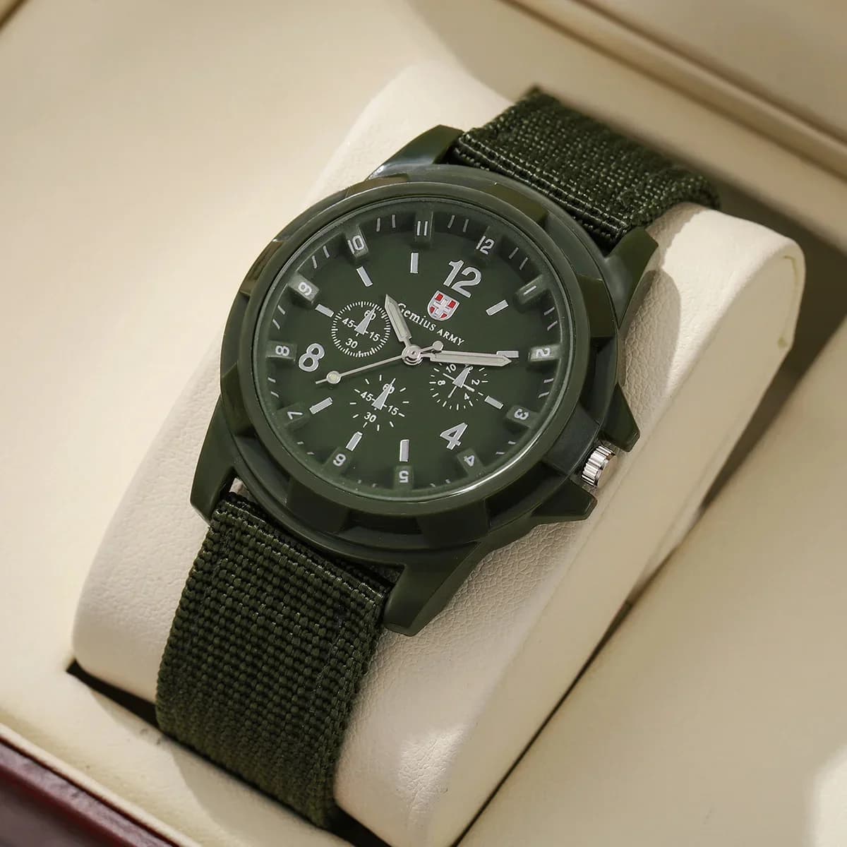 2026 Fashion Sport Watch with Nylon Strap, Military Style, Lightweight Leather, for Men and Women