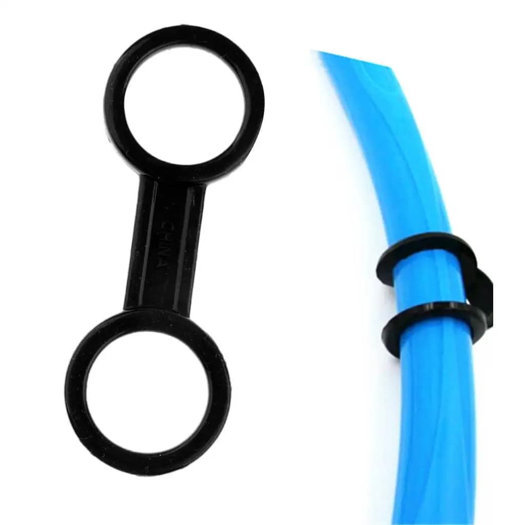 Silicone snorkeling mask holder for scuba diving