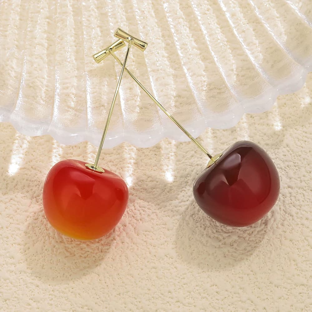 SOVOB Adorabili orecchini con ciliegia rossa per gioielli da donna in acciaio inossidabile con scollo a cuore, regali di gioielli di moda in stile frutta per studenti