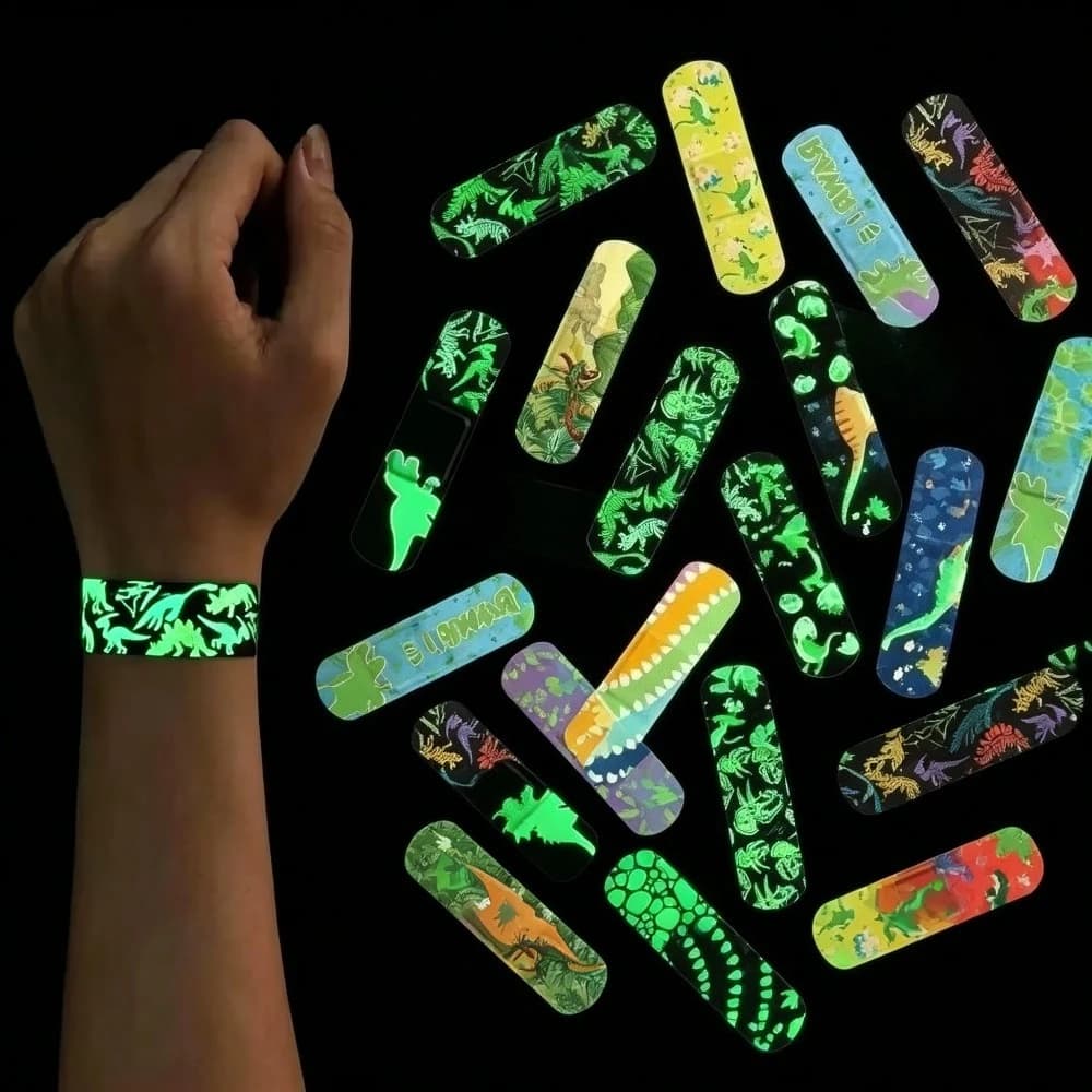 20Pcs/Set Cartoon Luminous Band Aid for Wound Dressing Patch Noctilucent First Aid Tape Glow in Dark Plasters Adhesive Bandages