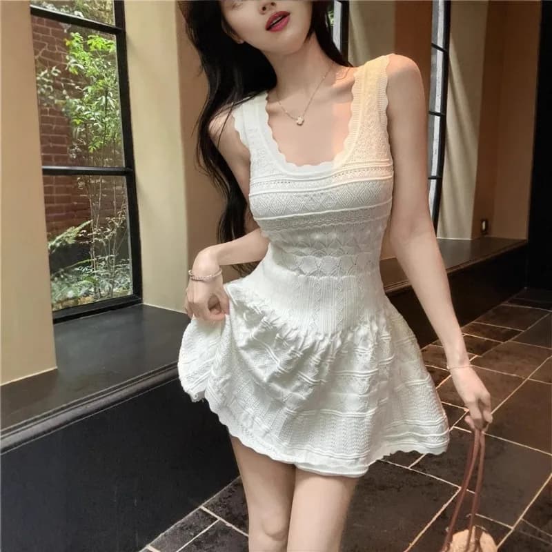 Abito Bianco in Pizzo con Bretelle da Donna, Collezione Primavera 2026, Vestito Corto Elegante con Vita Stretta