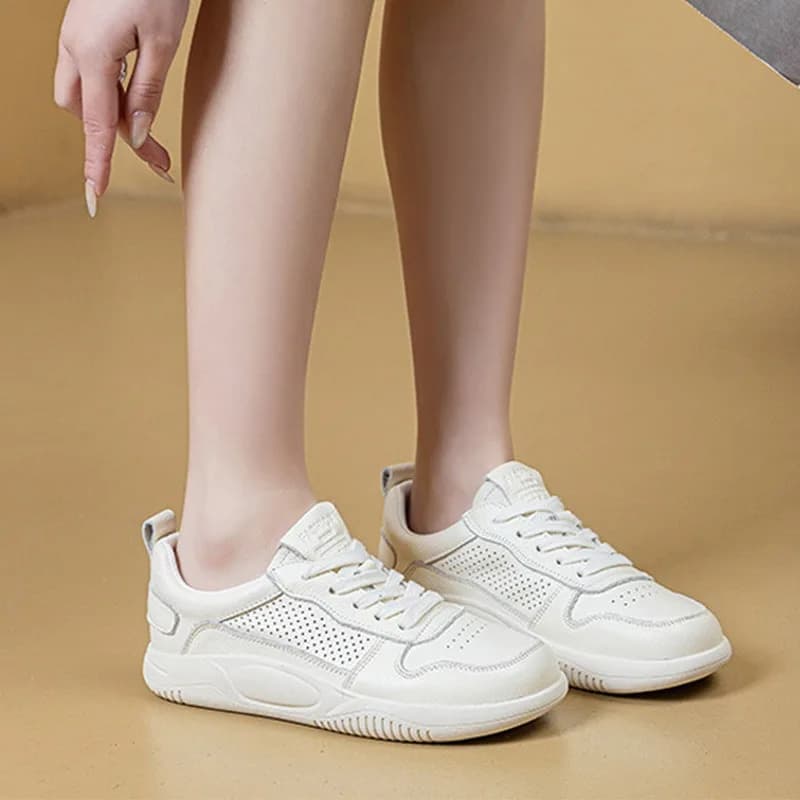 Scarpe in vera pelle primavera estate da donna, sneakers piatte casual, scarpe morbide e comode per giovani donne, nere e bianche D1013
