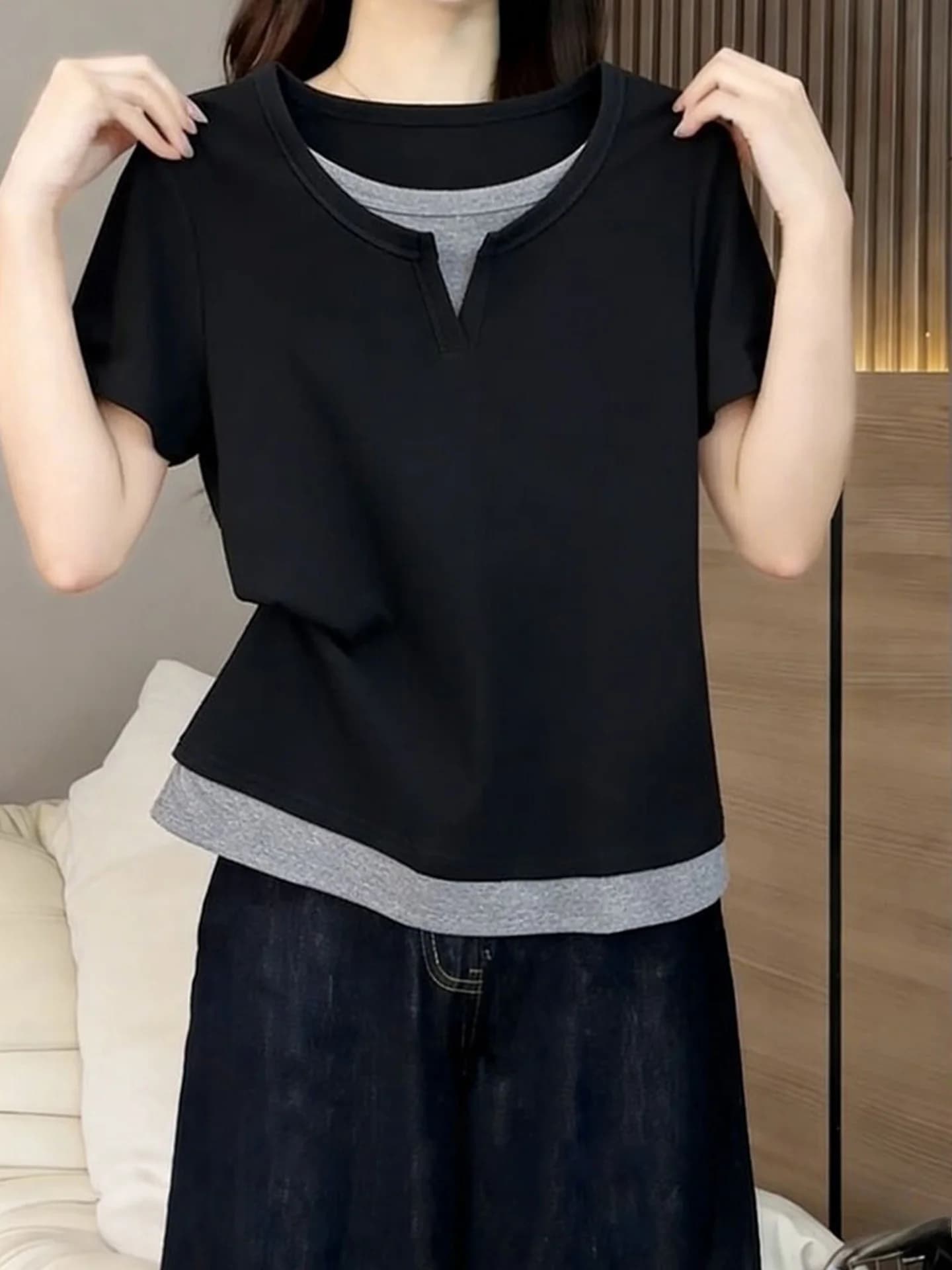 Color Block Short Sleeve T-Shirt Women's Soft Slim Fit Fashionable Top Simple Style Spring Autumn Season Universal Size