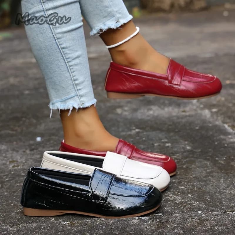 Slip on Mocassini con suola morbida Scarpe casual da donna Punta tonda Appartamenti Nuovo tacco basso in pelle Comode scarpe da guida Zapatos De Mujer