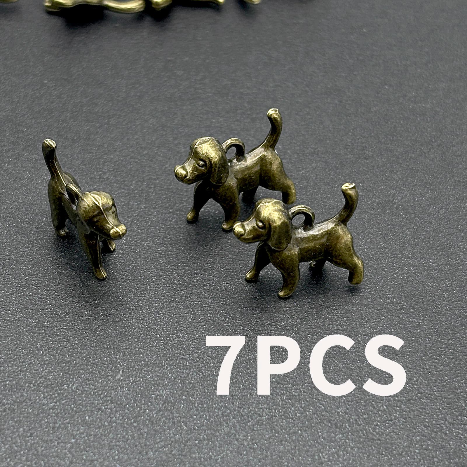 7 Pieces of Vintage-Style Handmade Accessories, Three-Dimensional Dachshund Dog Charms, Suitable for Bracelets, Necklaces, and Earrings, Pet-Themed Vintage Jewelry DIY Basic Materials