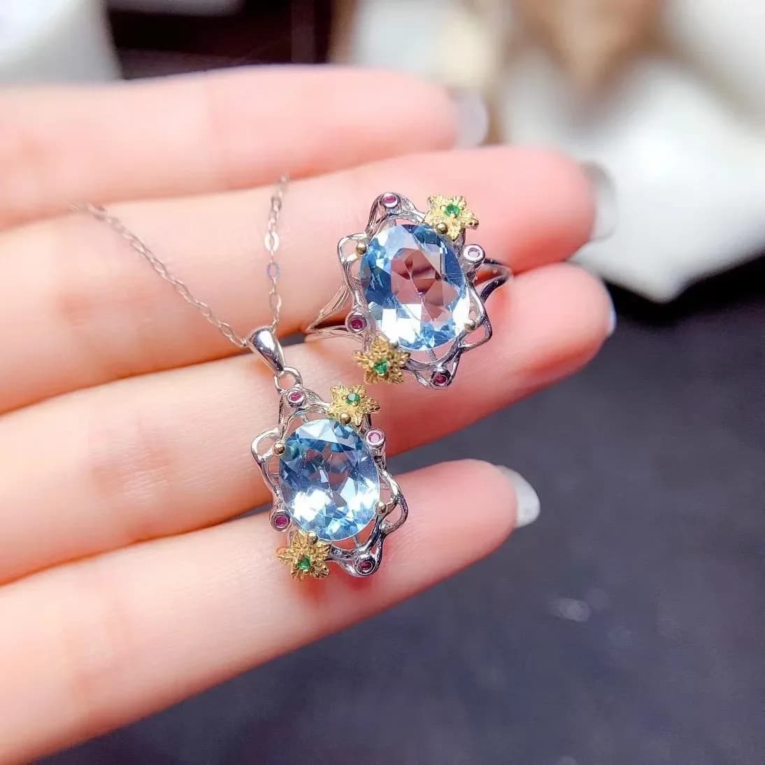 Natural Sky BlueTopaz 8mm * 10mm Jewelry Set Elegant 925 Silver Ring and Pendant Earrings Jewelry Set for Daily Use Grade VVS
