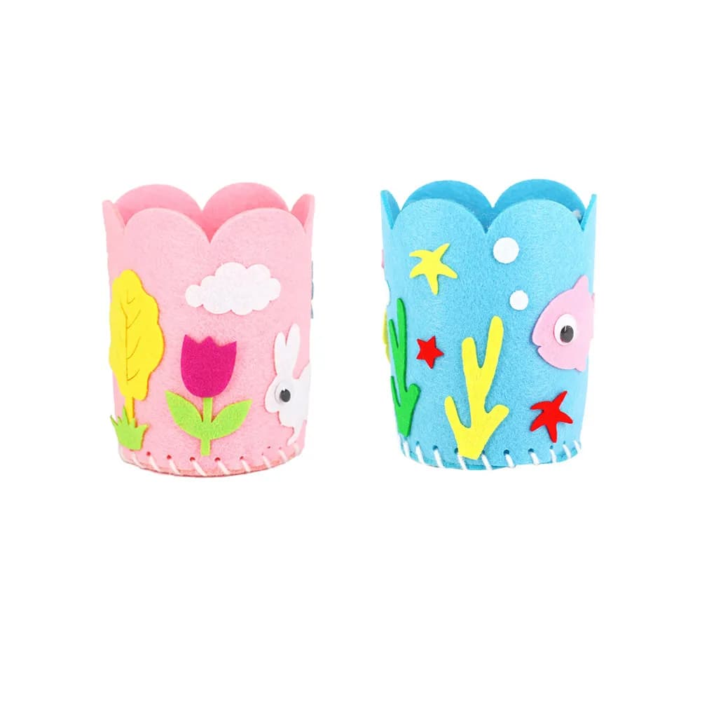 Set di 4 Portapenne in Feltro con Disegni Cartoon, Kit Artigianale Fai-da-Te per Bambini, Attività Educativa di Cucito, Contenitore per Matite per Scuola dell'Infanzia