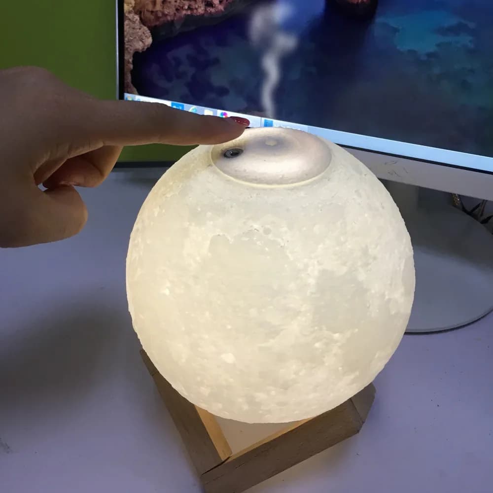 Stampa 3D Lampada lunare Umidificatore Mini USB Ricarica domestica Muto Purificatore d'aria Atomizzatore Piccola luce notturna