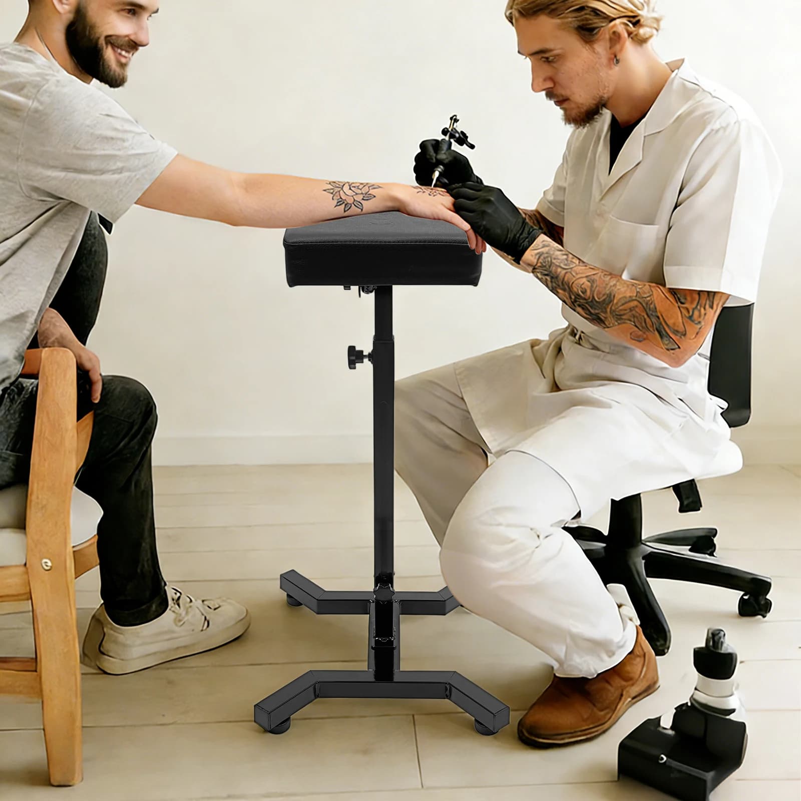 Supporto per Braccio per Tatuaggi, Stazione Regolabile per Tatuaggi con Supporto per Braccio, 340 ° Cuscino ergonomico e supporto regolabile in altezza da 28-39 pollici