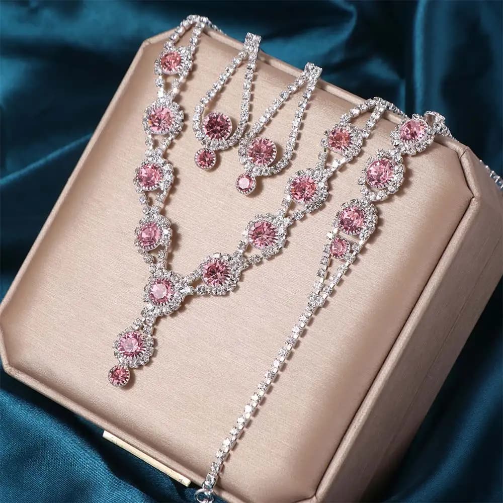 Set di Gioielli Brida con Cristalli e Strass, Bracciale con Diamanti, Orecchini Raffinati, Collana Lussuosa e Scintillante per Banchetti