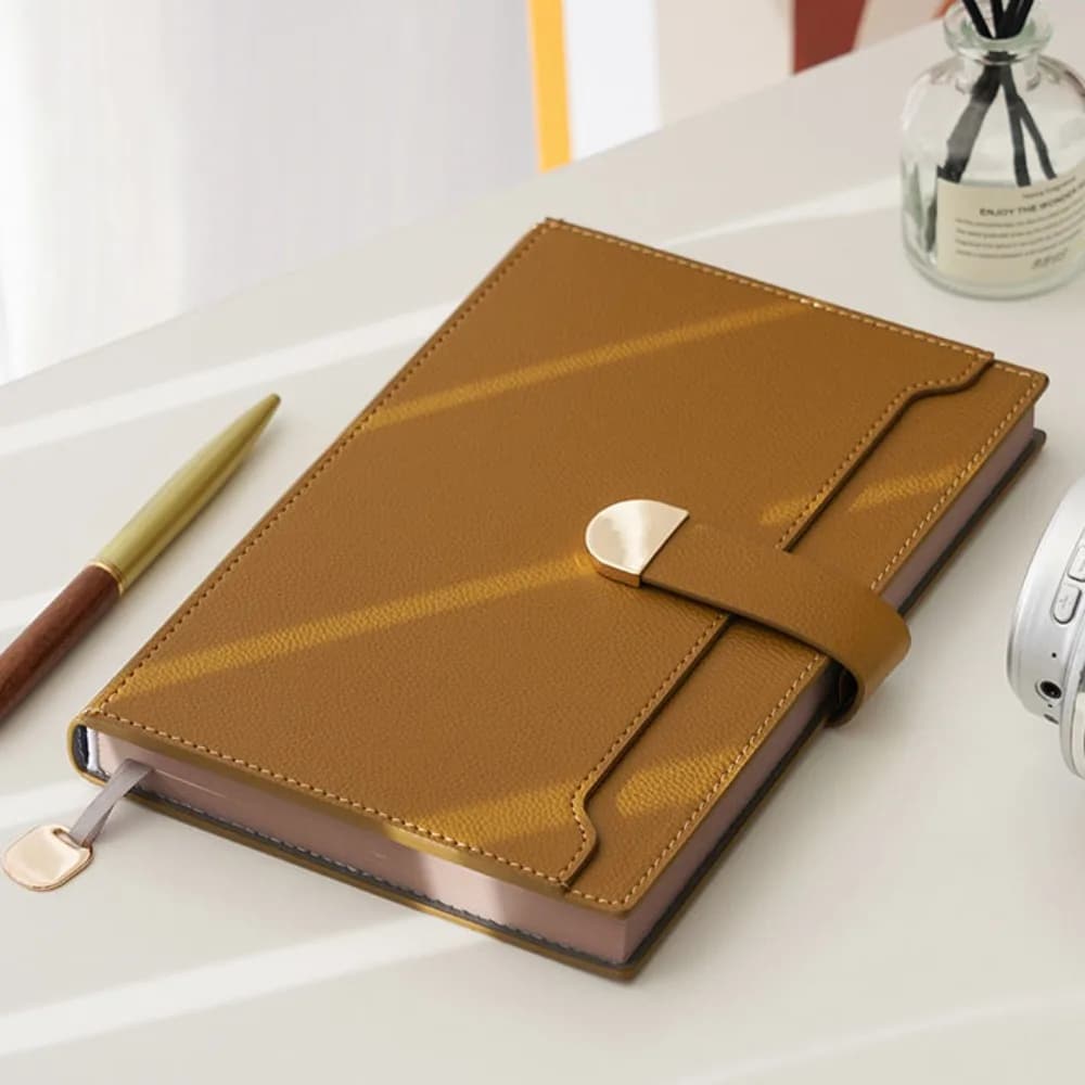 Quaderni A5, Diario con Chiusura Magnetica, Taccuino per Riunioni in Pelle PU, 200 Pagine, Agenda Giornaliera per Studenti