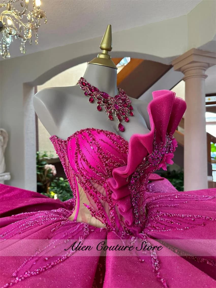 Abiti stile Quinceanera rosa caldo Abito da ballo con fiocco con perline di cristallo a strati Tull Party Compleanno Sweet 16 Dress Abiti Customiz