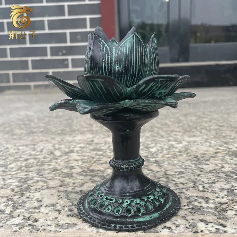 Old Handmade Bronze Candle Lotus Petal Shaped Candle Old Style Han Decoration of Scene Objects for Wedding Photography