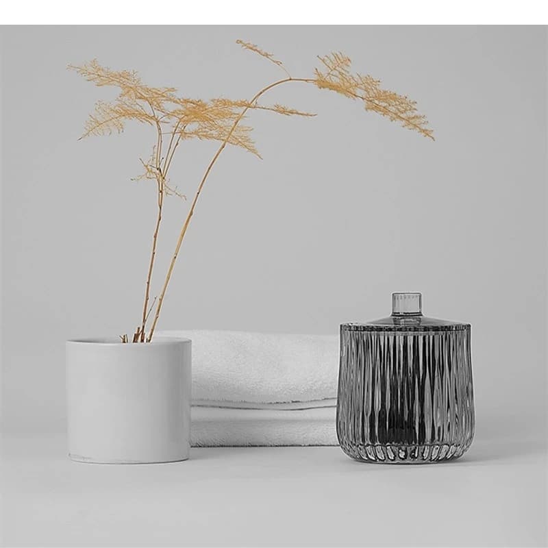 Set di Accessori per il Bagno in Vetro Grigio: Dispenser per Sapone, Bicchiere per Collutorio, Spazzola per WC, Scatola per Bastoncini di Cotone, Stile Nordico