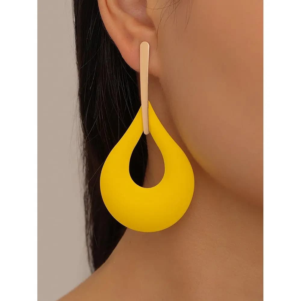 Hollow Out Water Drop Earrings