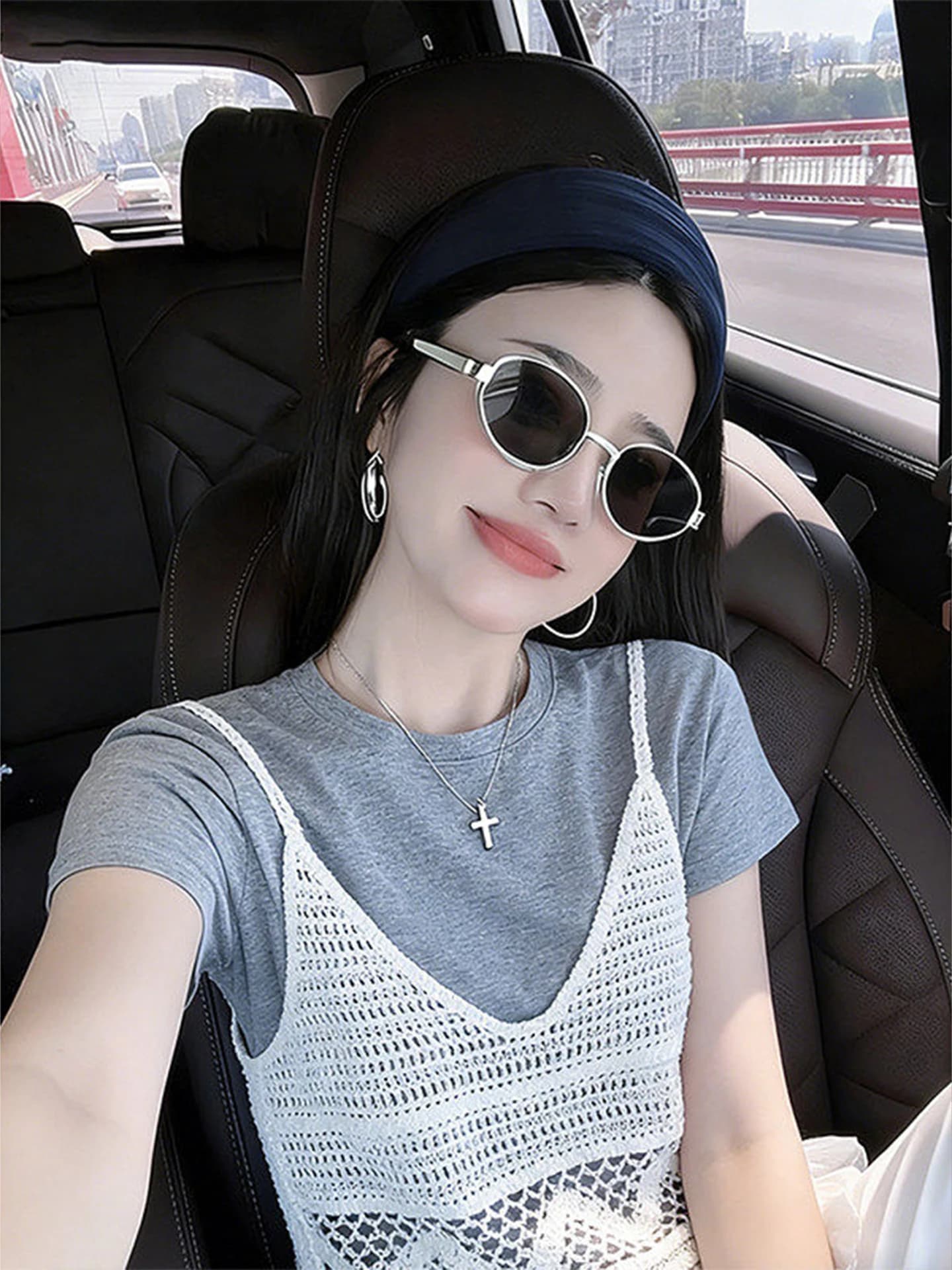 Top Corto in Pizzo Grigio Estate 2026, Design Morbido che Nasconde le Forme, Stile Trendy per Ragazze, Abbigliamento a Strati, Casual, in Misto Cotone e Poliestere