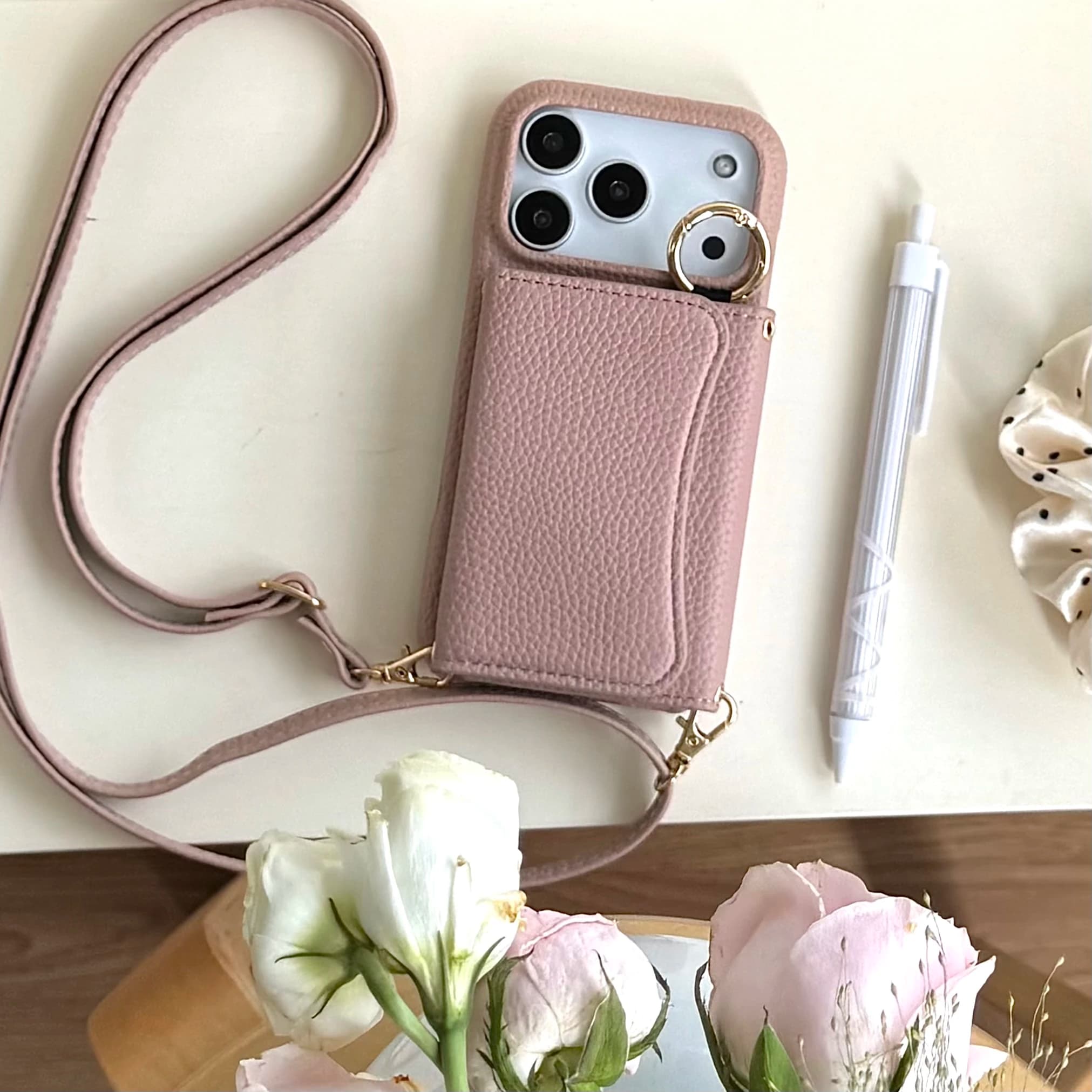 Custodia in pelle a portafoglio magnetica con anello a tracolla semicircolare per iPhone 17 Pro Max 16 Plus 15 Plus 14 13 Cover con cordino lungo