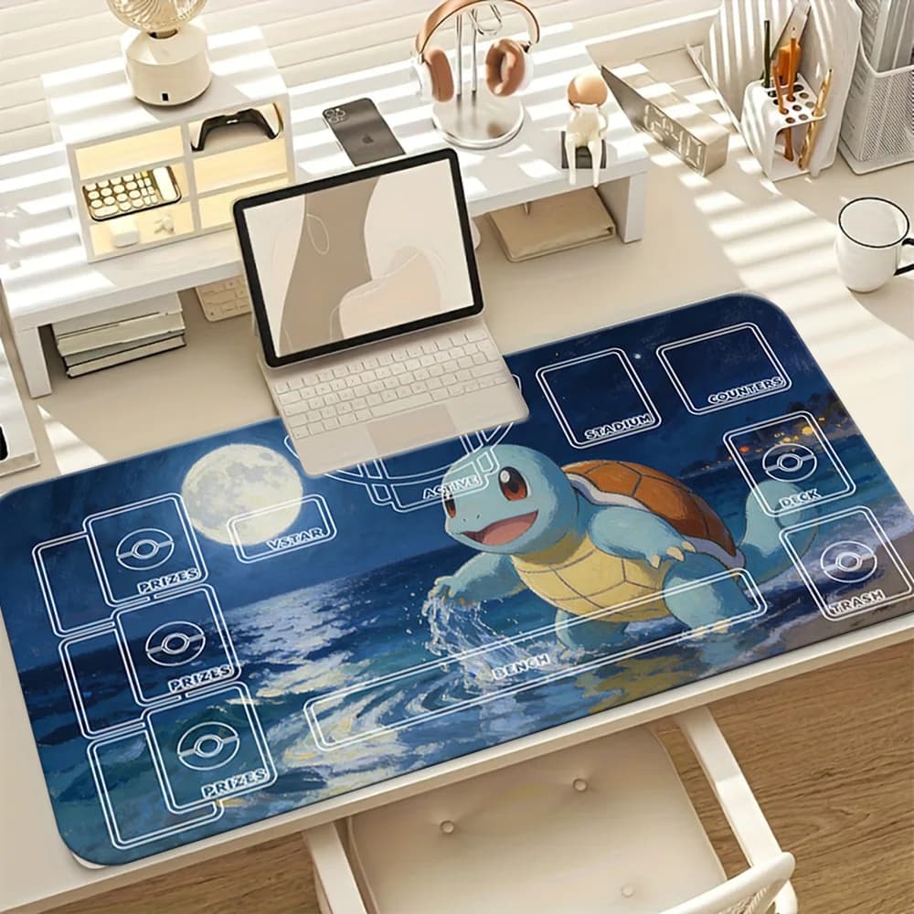 Tappetino da gioco Moonlit Squirtle Pokemon TCG, tappetino per mouse da gioco esteso di grandi dimensioni, tappetino da scrivania antiscivolo per giochi di carte, ufficio e gaming