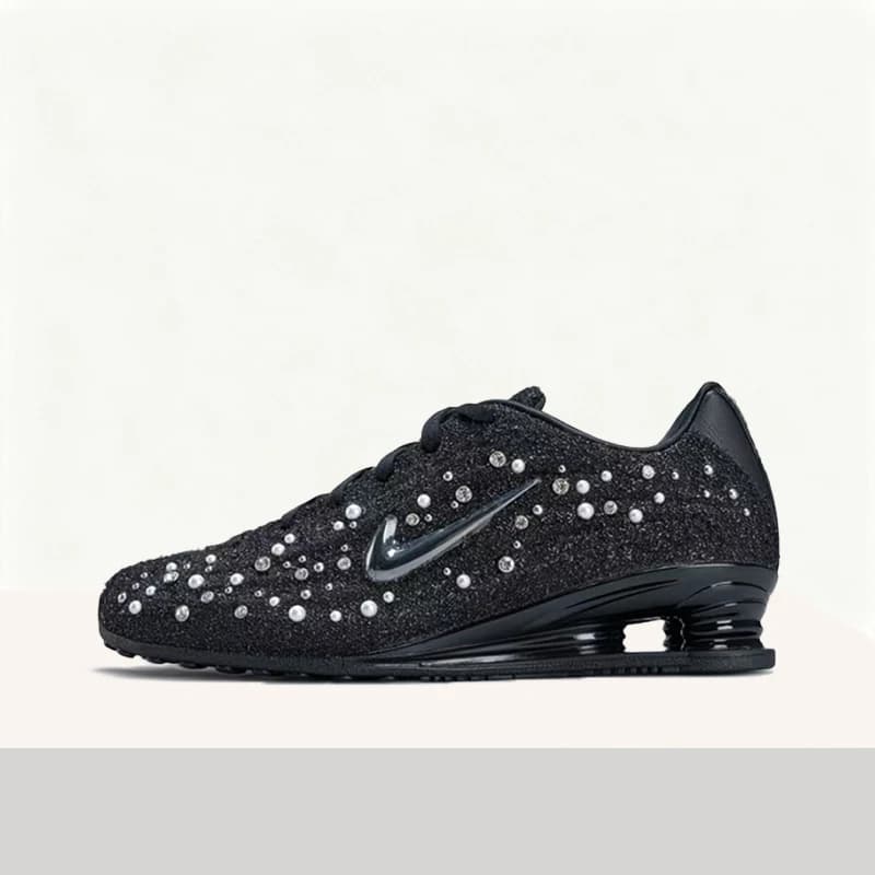 Nike SHOX Z: Scarpe da corsa casual basse da donna, eleganti, comode, con motivo a stelle, resistenti e antiscivolo – Nero IQ1157-010