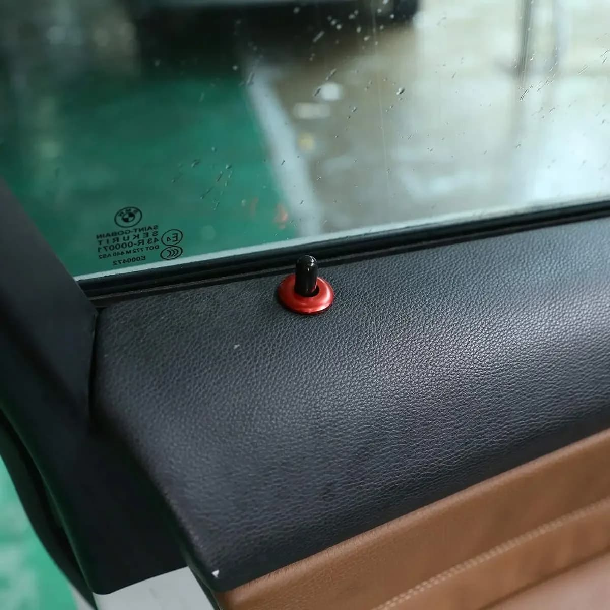 Blocco di sicurezza per portiera auto per BMW M Sport M1 M3 M4 M5 M6 E90 E39 F30 F10 E87 X3 X4 X5 X6 X7 G30 G20, copertura in lega per pomello serratura portiera