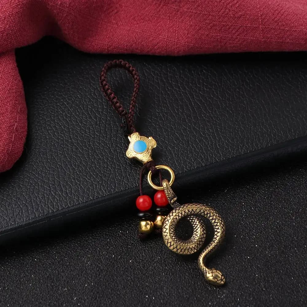Portachiavi in ottone con ciondolo serpente zodiacale, amuleto portafortuna, con cordino, per borsa e auto, da donna