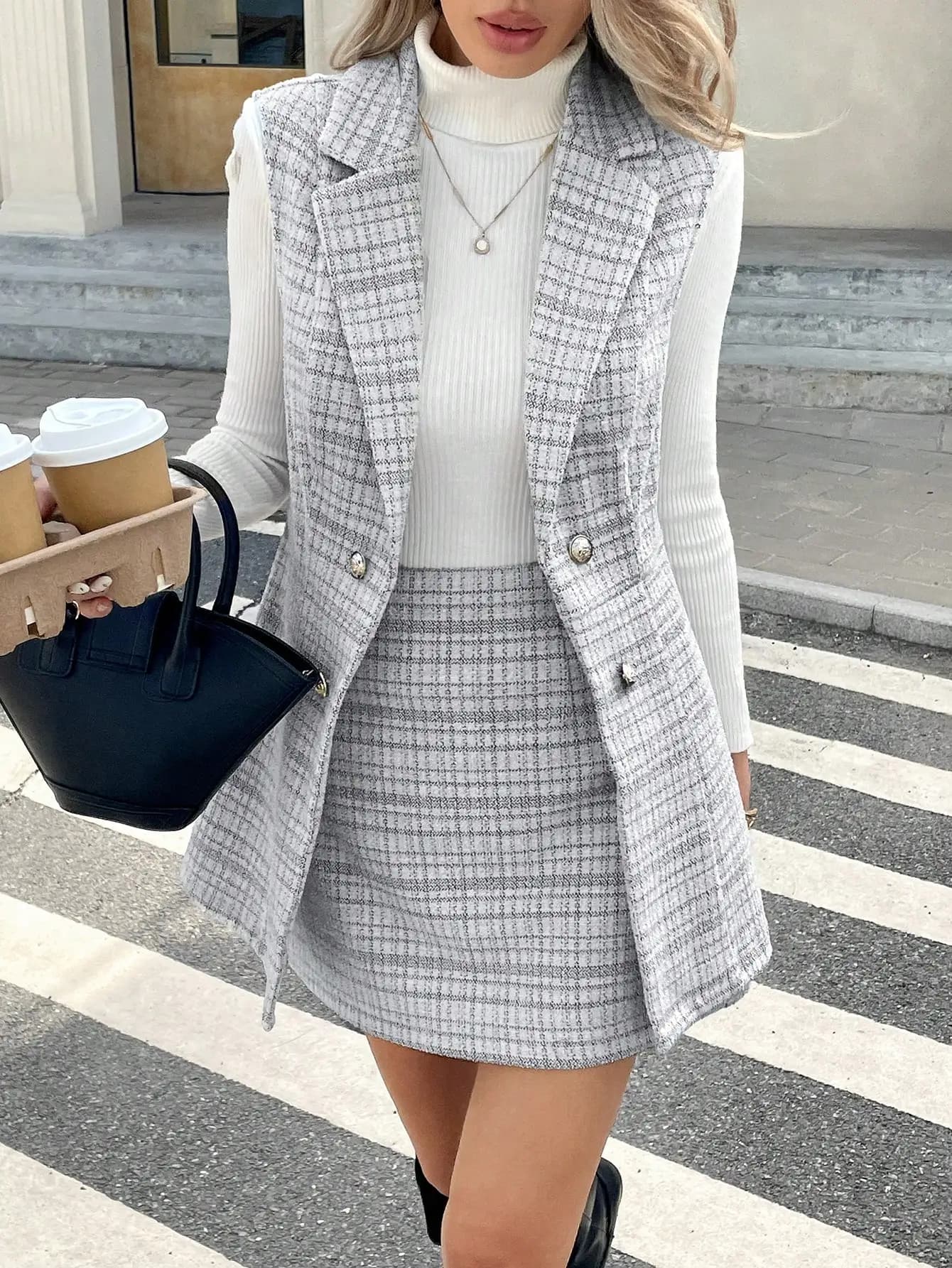 Women's Set 2 Pieces: Grey Tweed vest in Squares and Trapezio skirt, Double-breasted, from Office to Casual