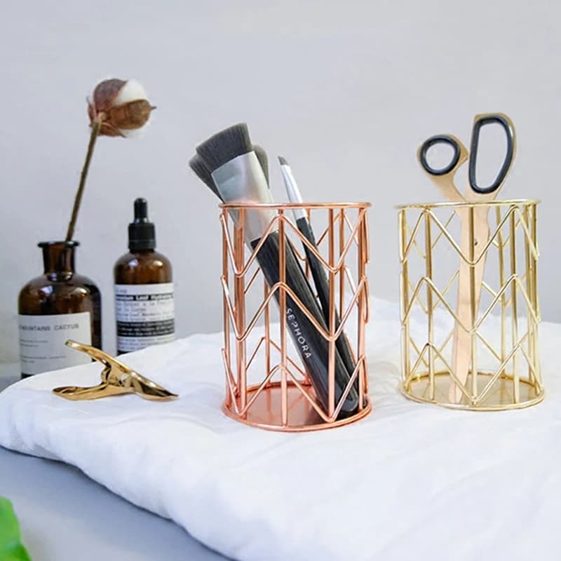 1PC Hollow Pen Pencil Pot Holder pennelli per trucco Storage Desk Container Organizer