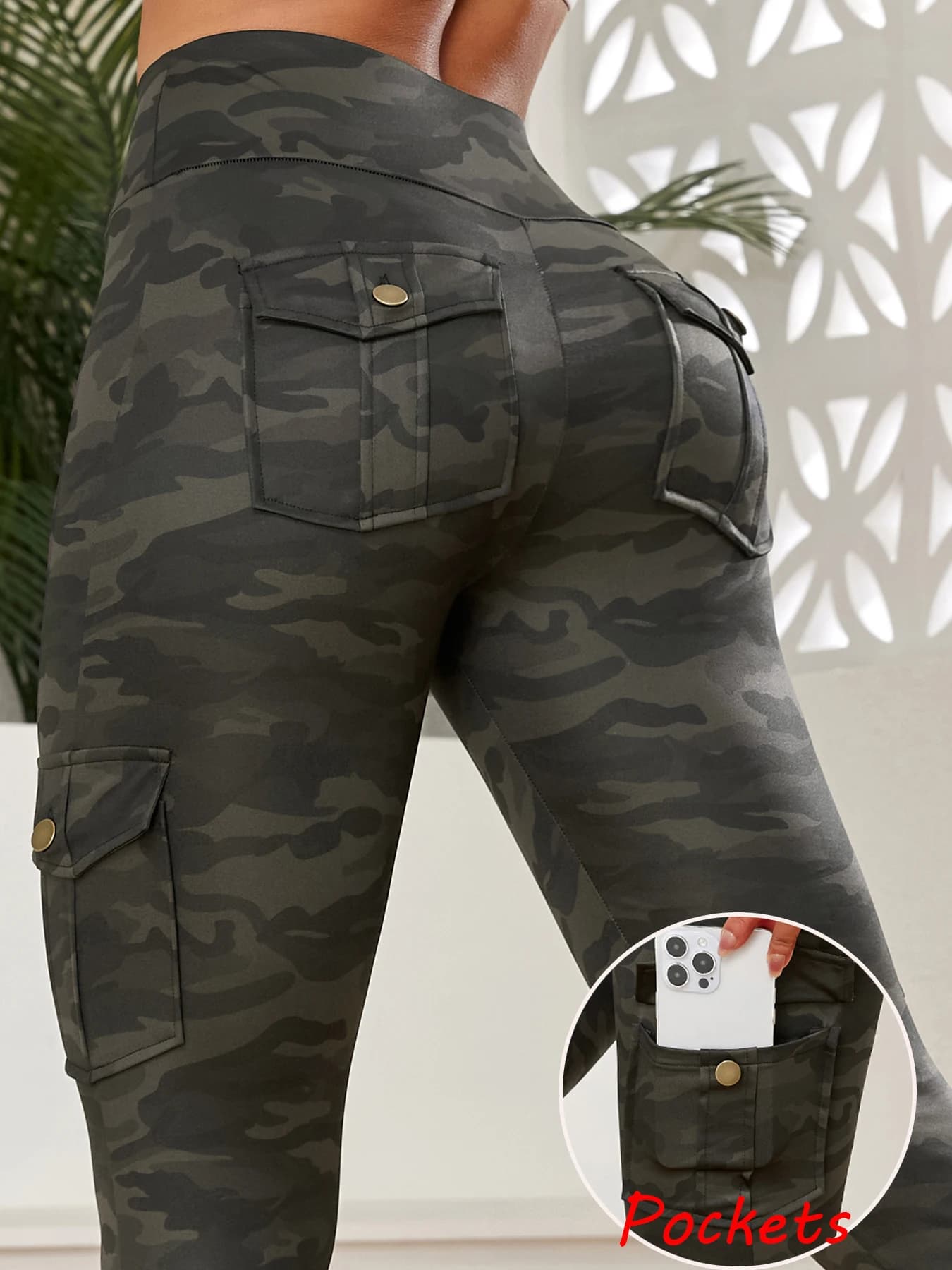 Leggings da palestra mimetici con 2024 tasche Leggings sportivi da fitness a vita alta da donna che corrono all'aperto Pantaloni di moda a compressione