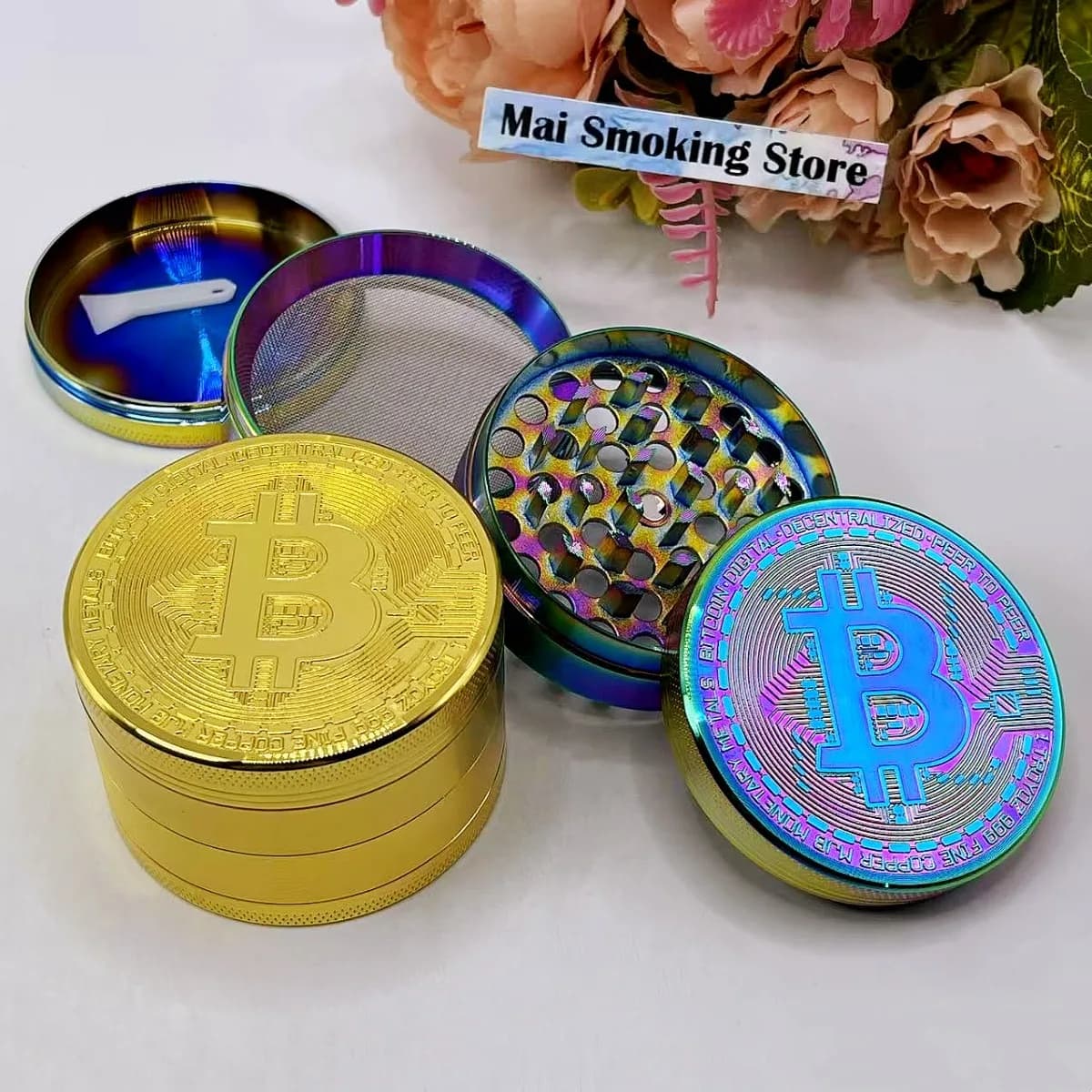 Smerigliatrice per erbe Bitcoin da 2/2,5 pollici in metallo manuale a 4 strati Malta sale Spezie Mulino per pepe Erba Smerigliatrice per tabacco crudo Strumento per sigarette di fumo