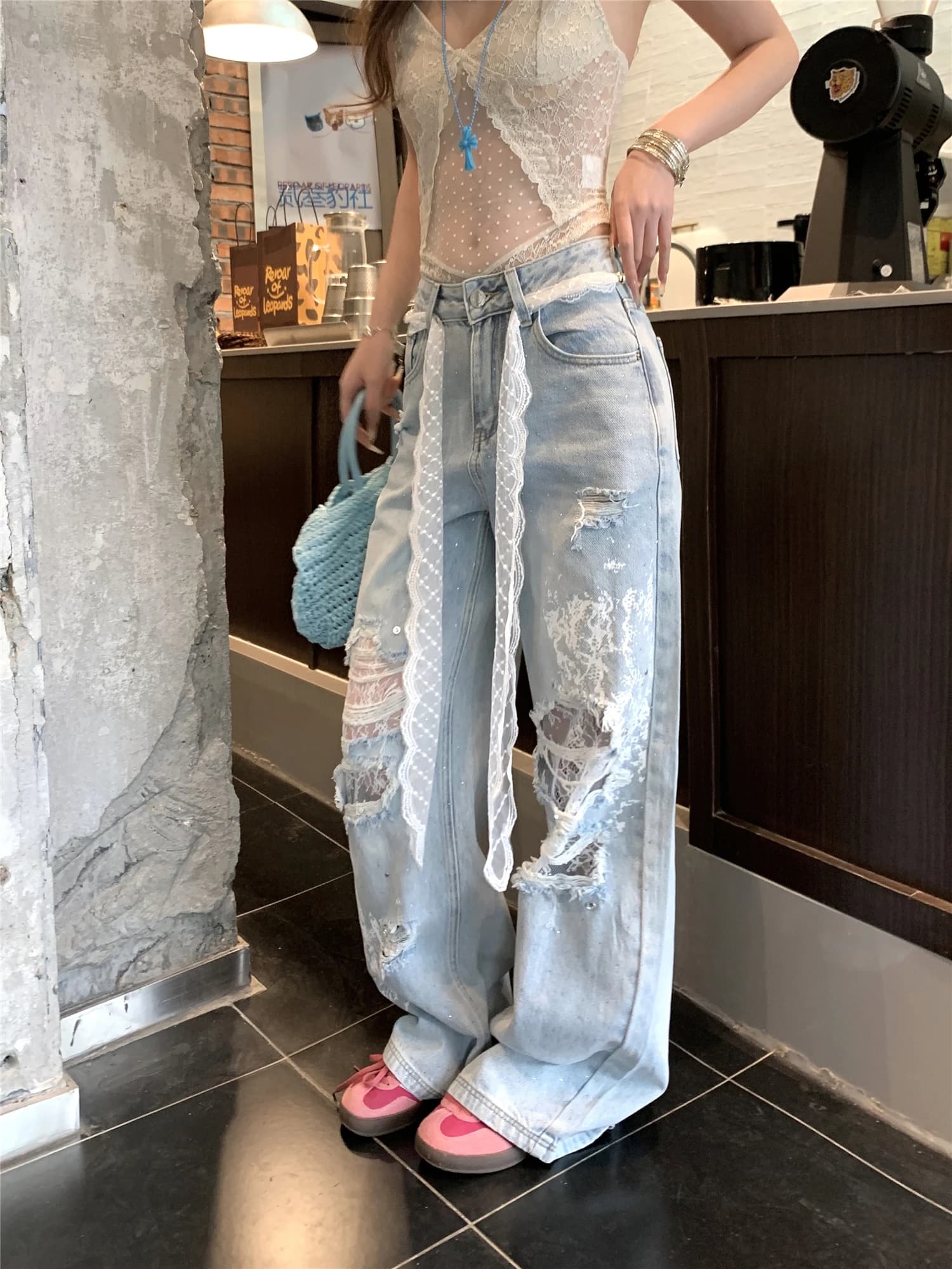 Jeans a Vita Alta con Inserti in Pizzo e Gamba Larga, Design Primaverile da Donna, Taglio Dritto, Pantaloni Lunghi con Fori, Stile Casual per il Pendolarismo