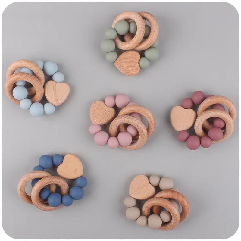 Nuovi prodotti per bambini realizzati in faggio Cartoon Love Lenire il bambino Morso in silicone Rettifica Giocattoli in legno di faggio Accessori per bambini Bebes Massaggiagengive