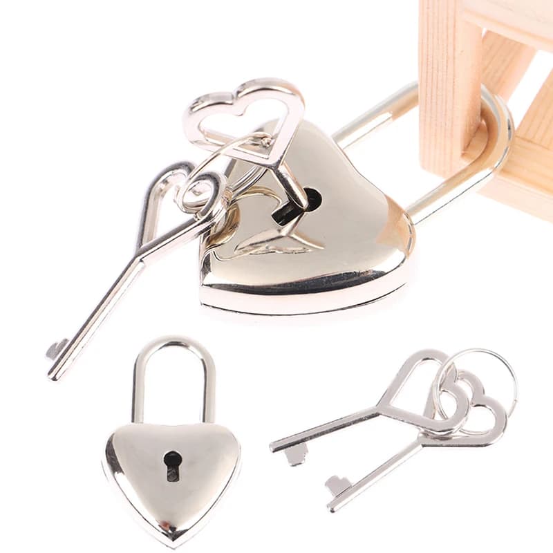 1Set lucchetto a forma di cuore in lega Mini serrature Hardware per bagagli con serratura a chiave per valigia da viaggio per gioielli da sposa