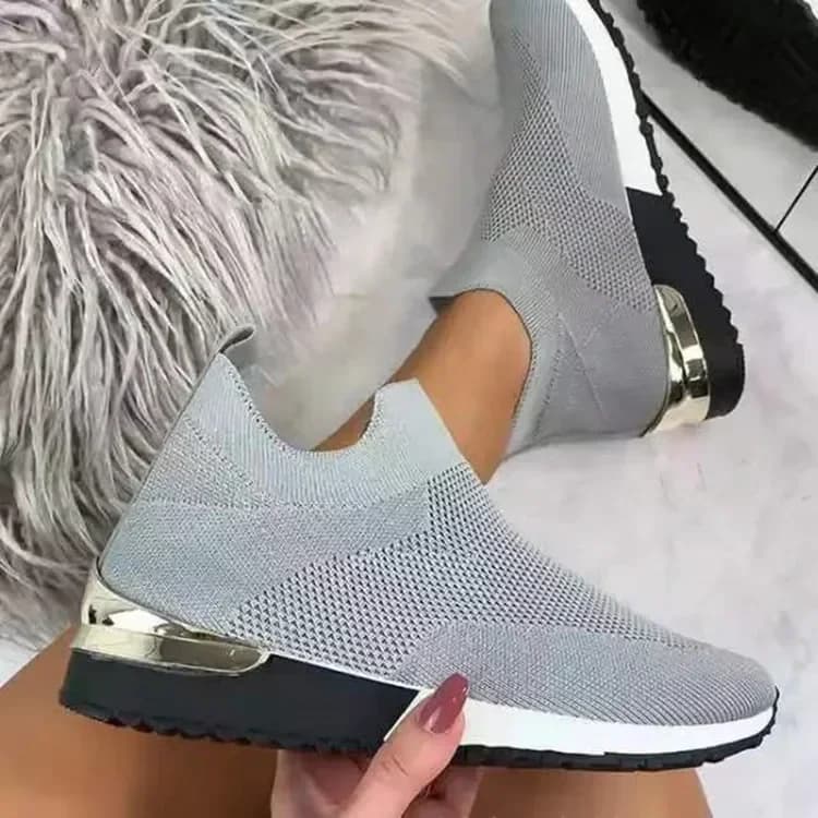 Nuovi calzini donna Mesh Sneakers con plateau traspiranti moda Slip on scarpe Casual piatte scarpe vulcanizzate da donna Zapatillas Mujer