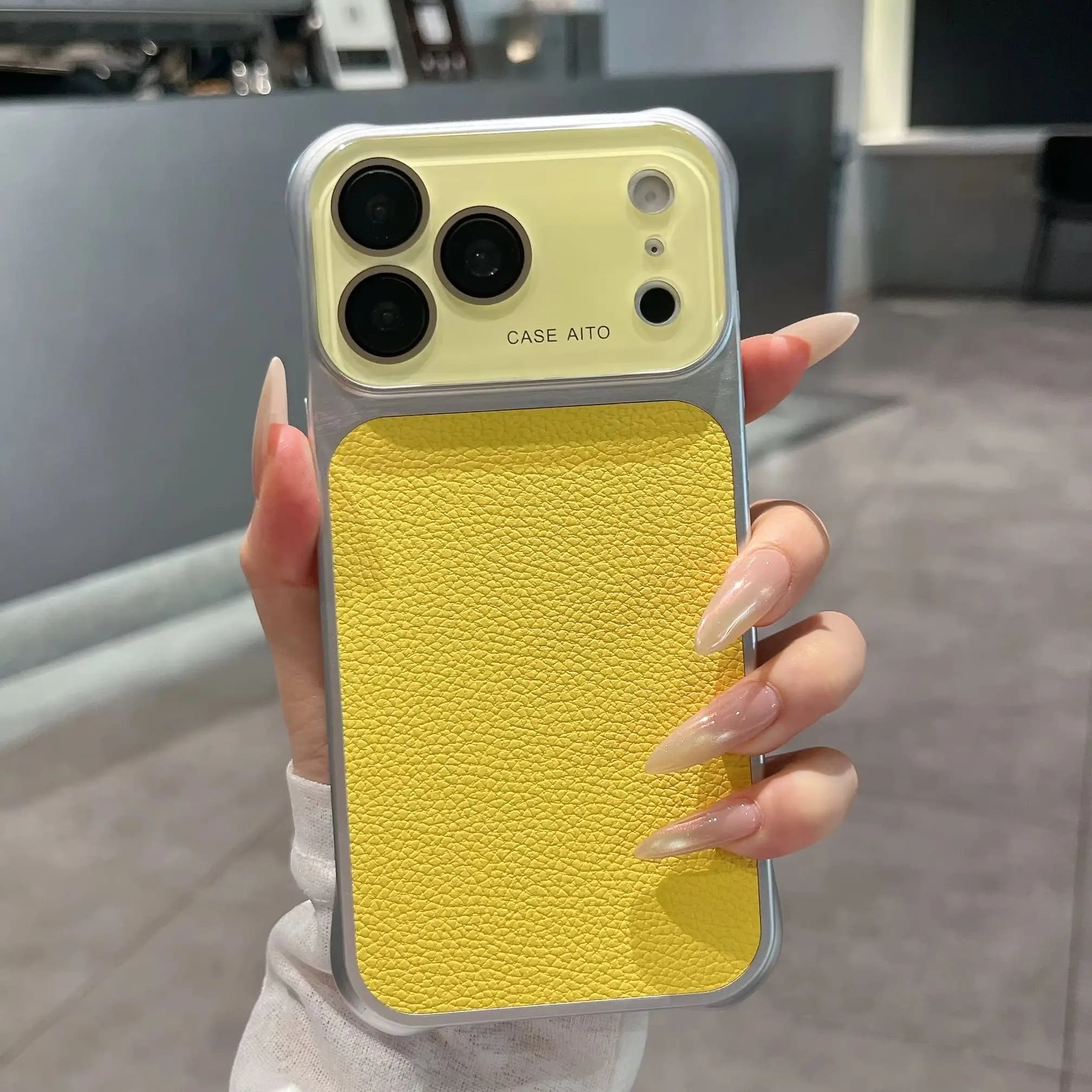 Custodia in Pelle Lychee Colorata alla Moda per iPhone 17 16 15 14 Pro Max con Protezione Lente in Vetro Anti-graffio e Airbag Anti-urto