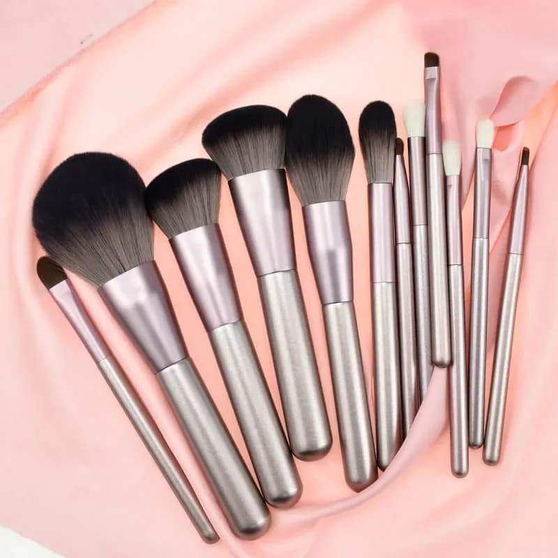 12 soft and soft makeup brushes, eyeliner set, eye shadow, cosmetics, beauty foundation, dust, mixing, makeup brush