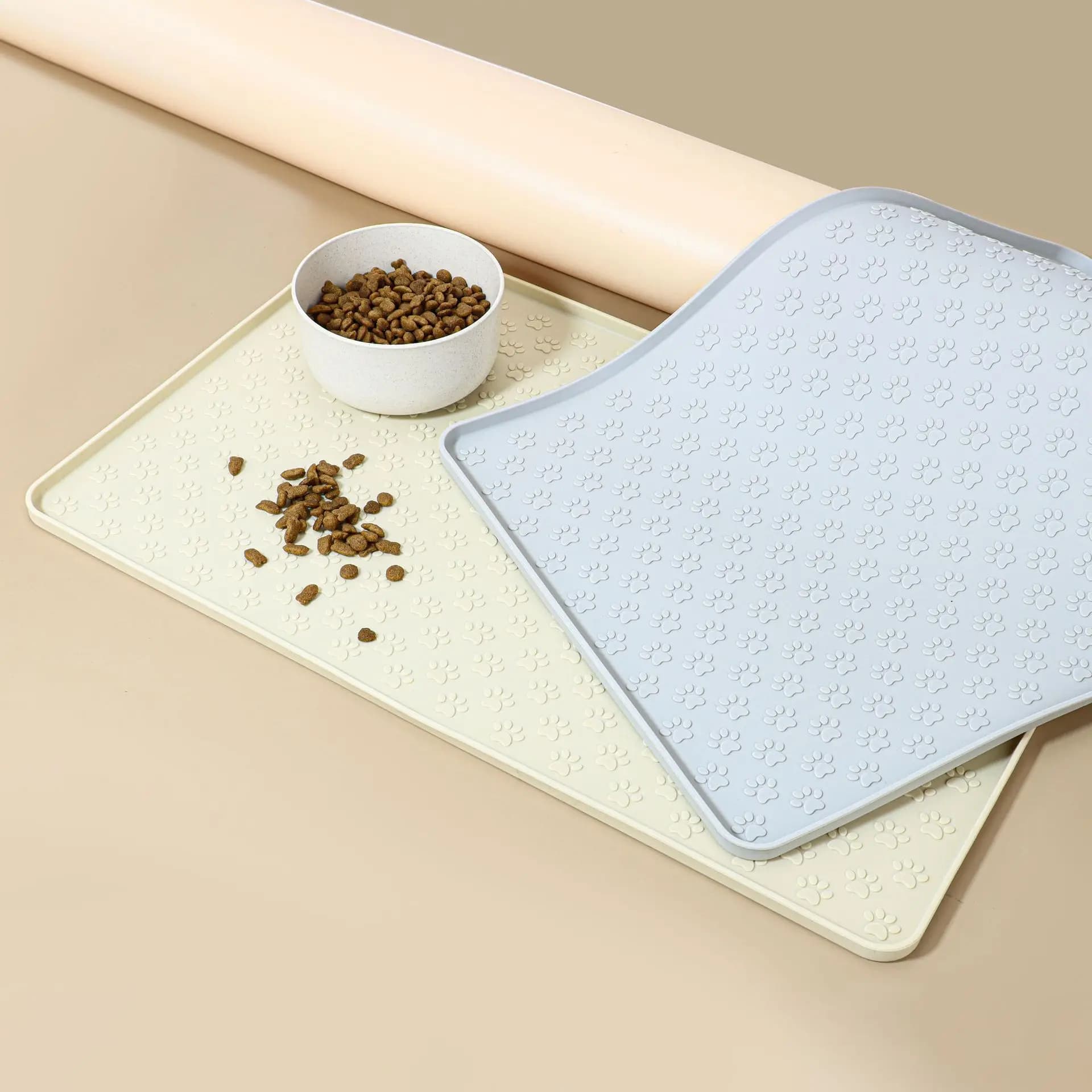 Tappetino per l'alimentazione del cane da compagnia, realizzato in materiale siliconico, facile da pulire, tappetino rettangolare per cani e gatti con bordi rialzati