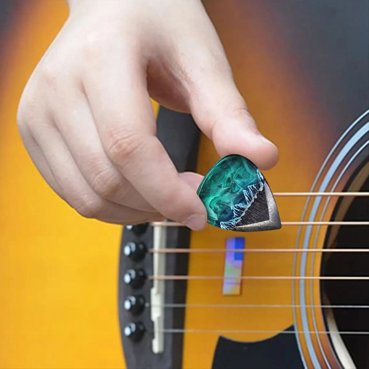 (AD10) Plettro per Chitarra Luminoso al Tatto in Resina Epossidica, Plettro per Chitarra con Effetto Aurora Boreale, Plettro per Basso